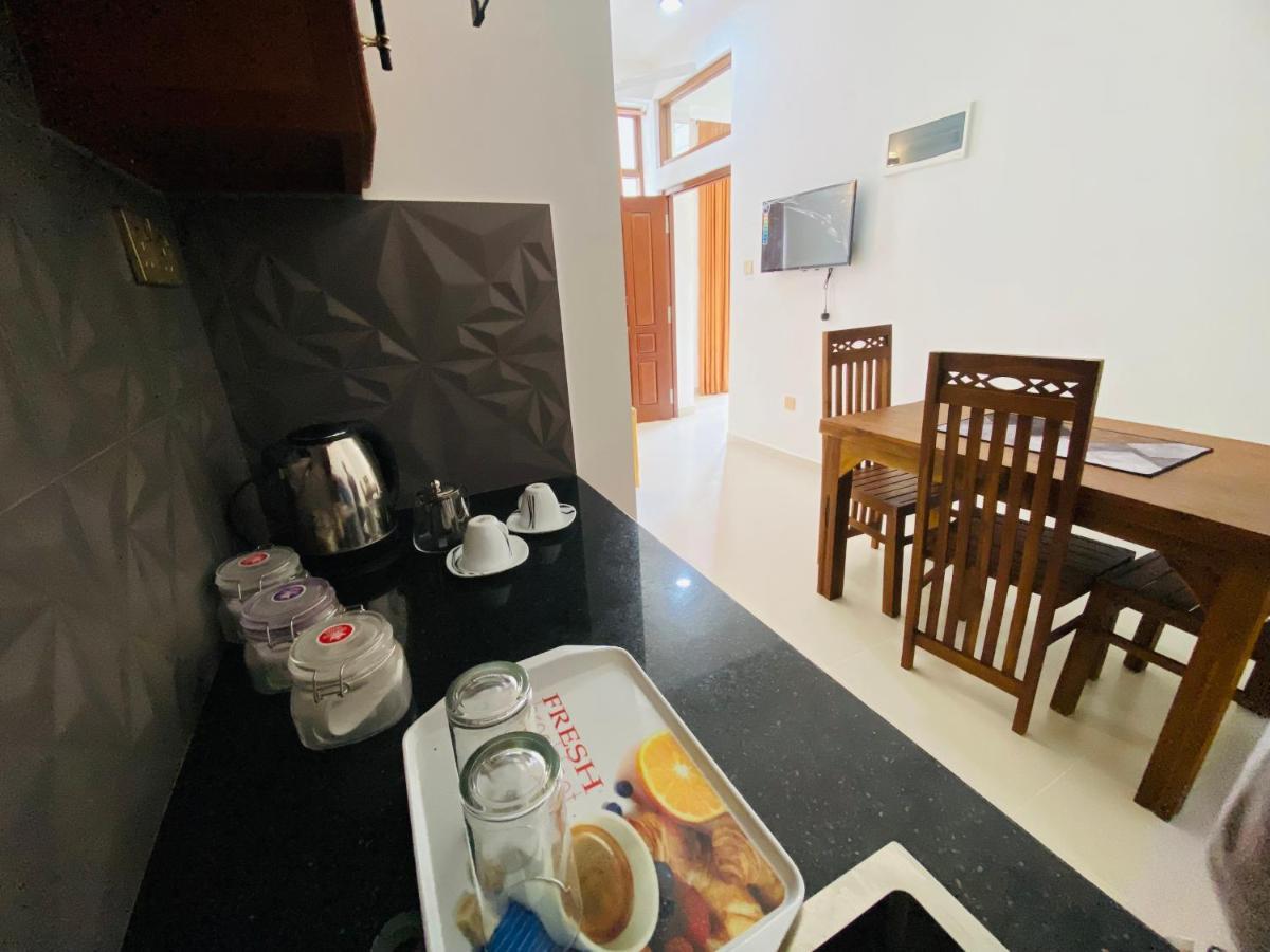 Aurelia Inn Kandy Exterior photo