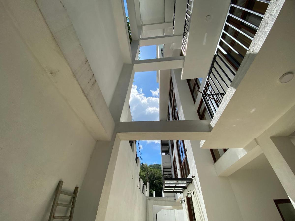 Aurelia Inn Kandy Exterior photo